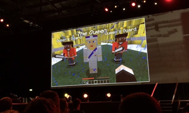 The Queen in Minecraft: at last!