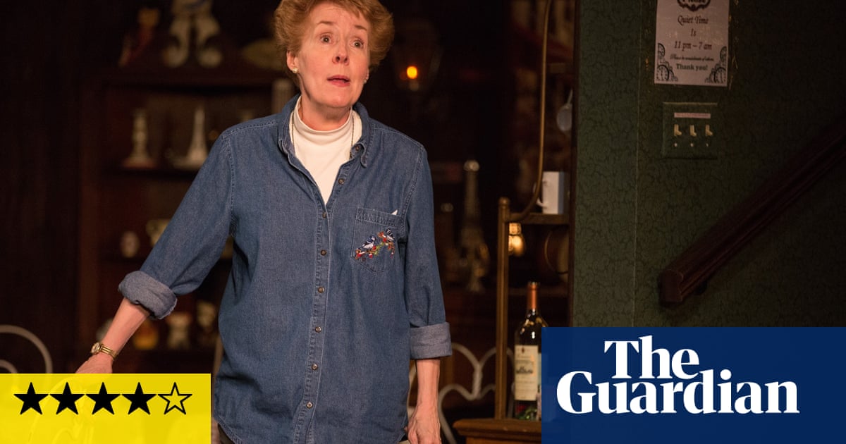 John Review A Claustrophobic Drama That You Can T Take Your Eyes Off Stage The Guardian