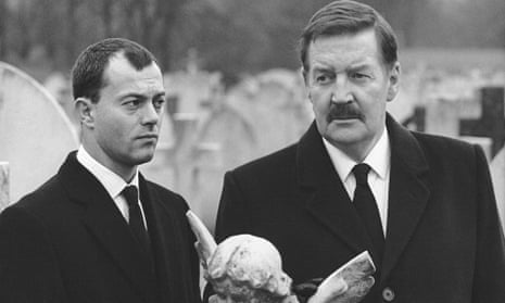 Ray McAnally as prime minister Harry Perkins with Keith Allen his secretary in A Very British Coup