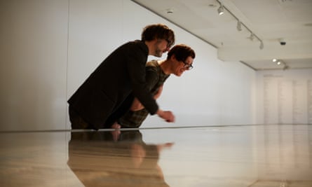 Jarvis Cocker and Cornelia Parker find his phrase “Common People” on Magna Carta (An Embroidery.