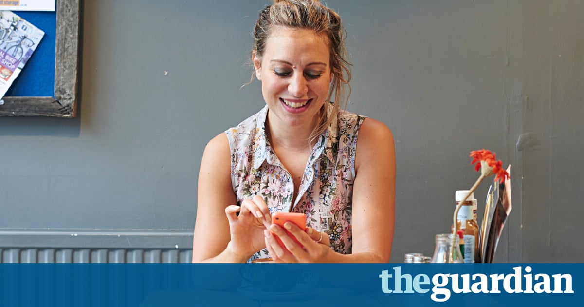 warning signs of teenage dating violence