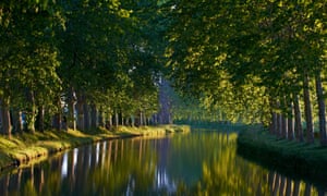 The Canal du Midi stretches from the Atlantic to the Mediterranean.
