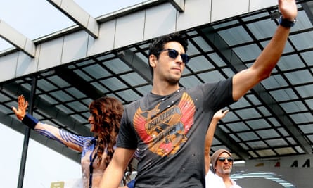 Punching Power Of Akshay Kumar S Brothers Fuelled By Hollywood Tag Team Film The Guardian