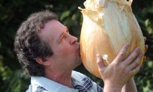 Tony Glover with his world record-breaking onion.