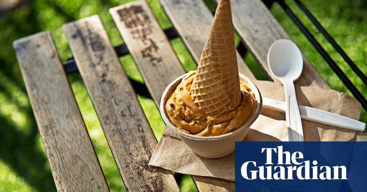 Upside Down Ice Cream Cone Just A Trend For Lazy Eaters Or Conveniently Crunchy Food The Guardian