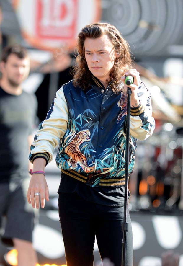 Harry Styles's silky bomber jacket – stylewatch, Fashion