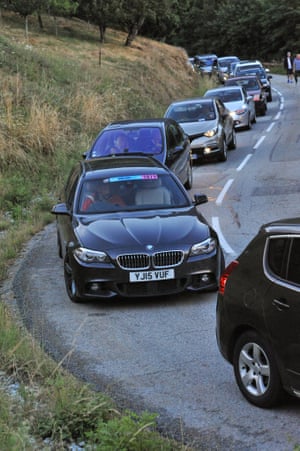 Cars in a queue