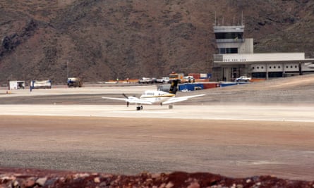 First plane to land on St Helena