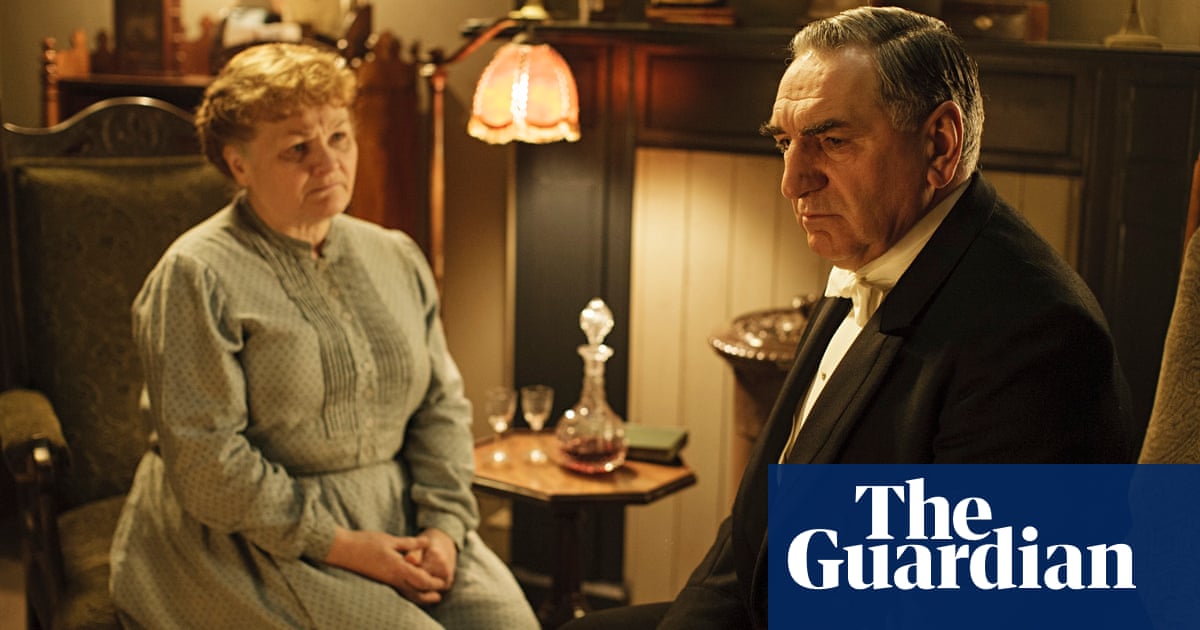 Downton Abbey Review Thank Heaven There S Not Much More Of This Tedium The Guardian - Downton Abbey Lamp Collection Downton Abbey Review Thank Heaven There S Not Much More Of This Tedium The Guardian - Downton Abbey Lamp Collection