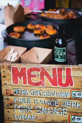 Street food and cider at Barefoot Bowls