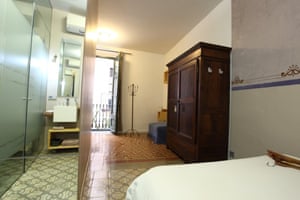 bedroom at bells oficis, Girona