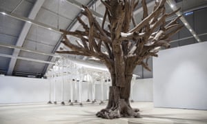 الفنان آي ويوي يجذب الأضواء في إعادة افتتاح متحف هيلسنكي