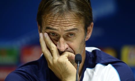 Porto's Julen Lopetegui is not worried about potential links between Chelsea's José Mourinho and the referee for their Champions League group game.