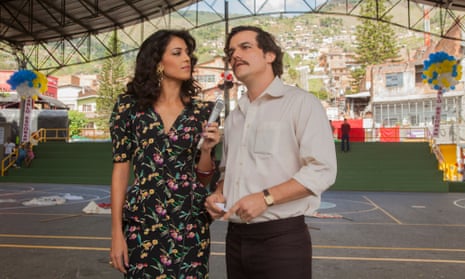 Stephanie Sigman and Wagner Moura in Narcos.