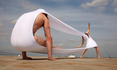 第一ネットジャケット/アウターHow Hussein Chalayan fashioned a dance where costumes rule | Dance