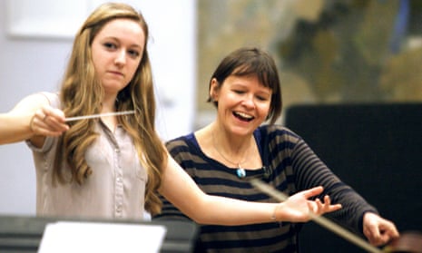 Alice Farnham teaching conducting at Morley College