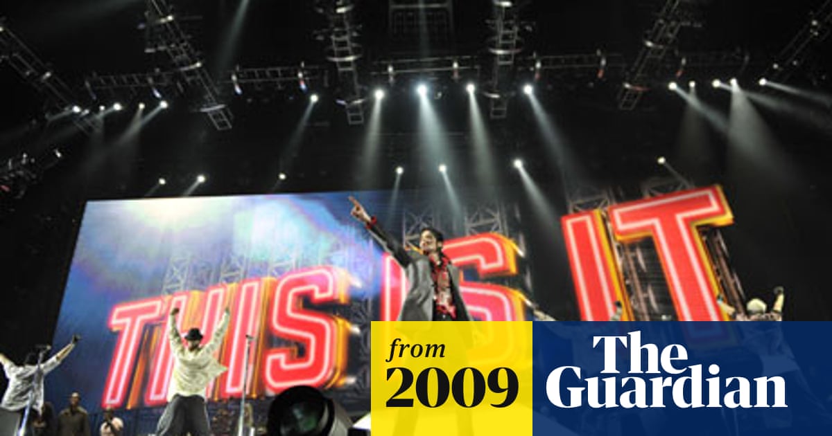 Michael Jackson Fans Queue For 4am Film Premiere Of This Is It Music The Guardian