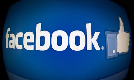 FACEBOOK LOGIN. FB app, social network, online login to account. Logo on  digital tablet screen Stock Photo
