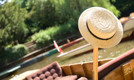 Straw boater rests on Oxford punt