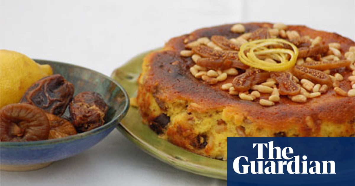 How to make a christmas cake (with pictures) A worthy alternative to Christmas cake | Cake | The Guardian