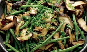 French beans with shiitake mushrooms and nutmeg