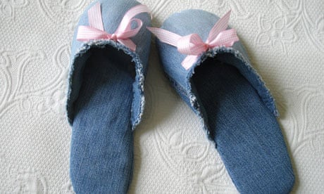 jævnt fuzzy bevæge sig How to make slippers from jeans | Sewing | The Guardian