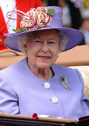 Men's fashion: The Queen at Ladies' Day, Ascot