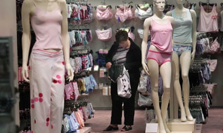 Marks & Spencer turns to US-based lingerie expert to revive its fortunes, Marks & Spencer