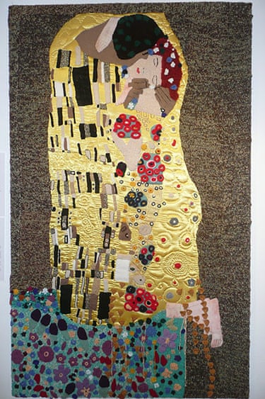 Knitted art: Klimt’s The Kiss