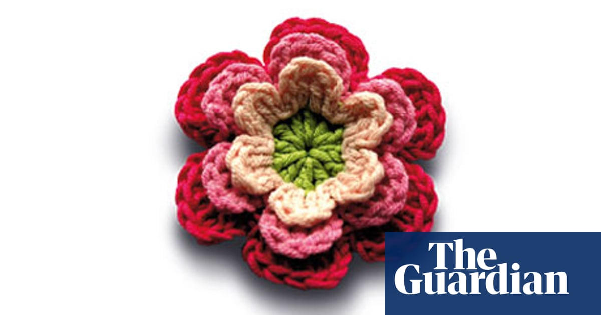 How To Make Colourful Crocheted Flowers Life And Style How To Make Colourful Crocheted Flowers Life And Style
