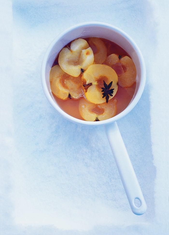 Poached apples with ginger and anise