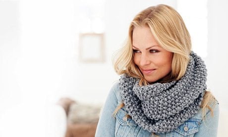 Knit a snood with this pattern from Deramores