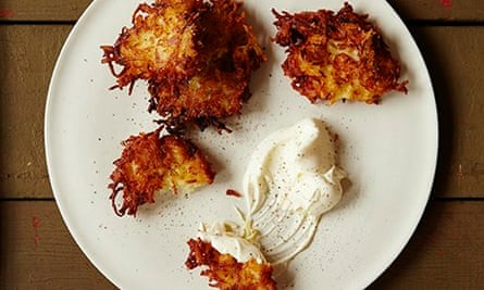 10 best apples:  Apple and cheddar latkes