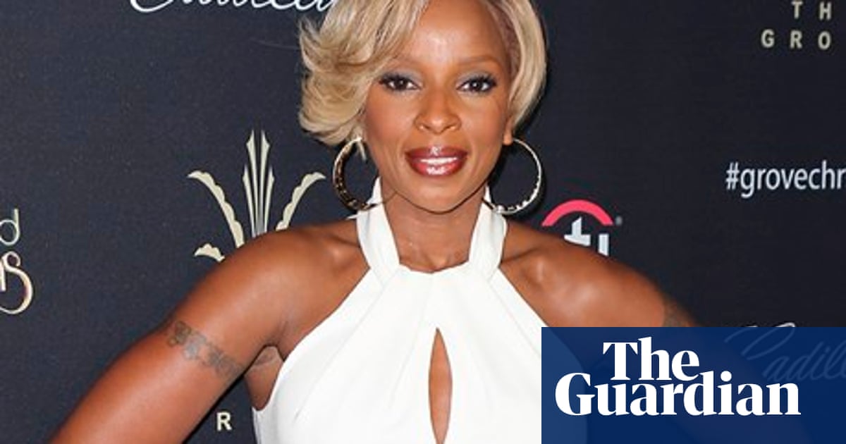 Mary J Blige Whitney Houston S Funeral Freaked Me Out