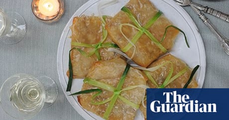 Vegan filo parcels with leeks and mushrooms in a white wine sauce