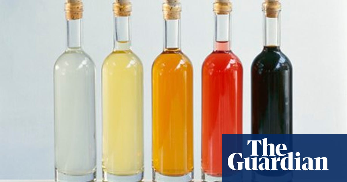 How to Make Homemade Vinegar