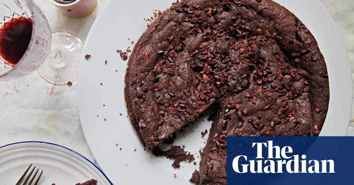 How To Bake The Perfect Flourless Chocolate Cake Cake The Guardian