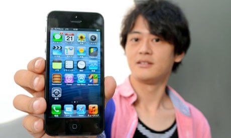 iPhone 5 Goes On Sale In Tokyo