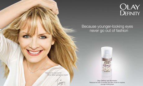 Twiggy in Olay advert