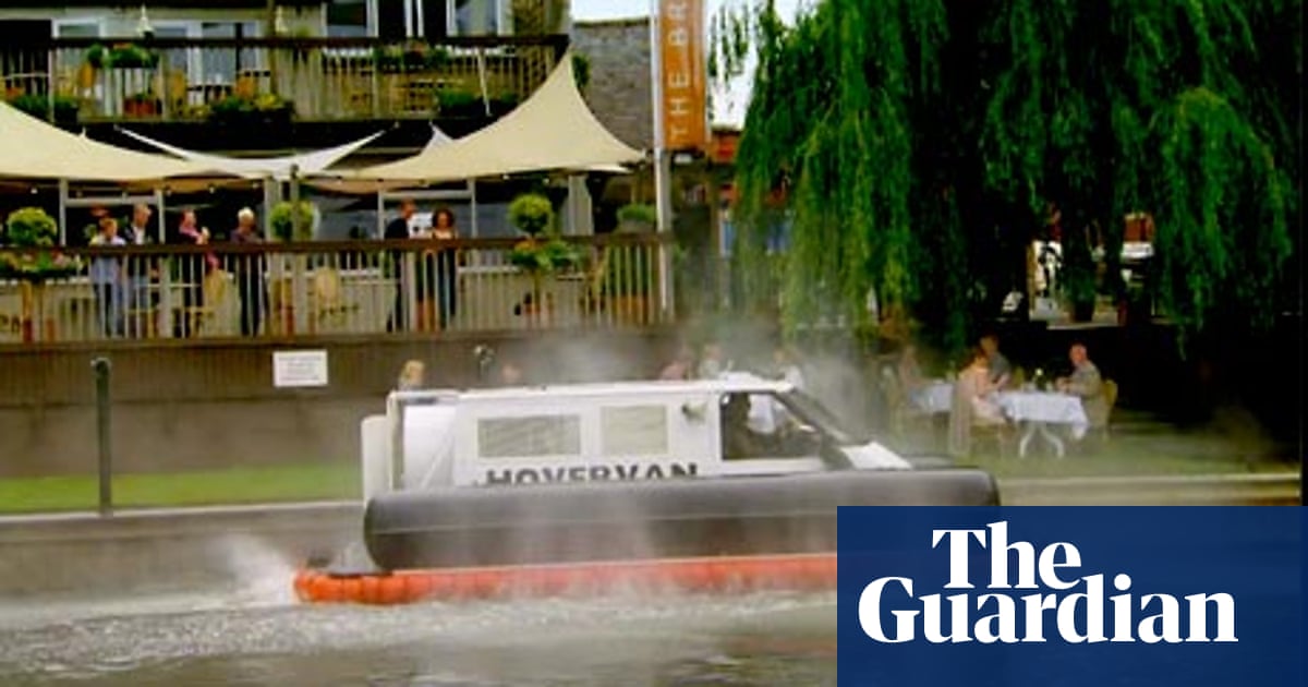 Microbe Umoderne Mus Top Gear lands BBC in bovver over 'fakery' in hovercraft van stunt | BBC  One | The Guardian