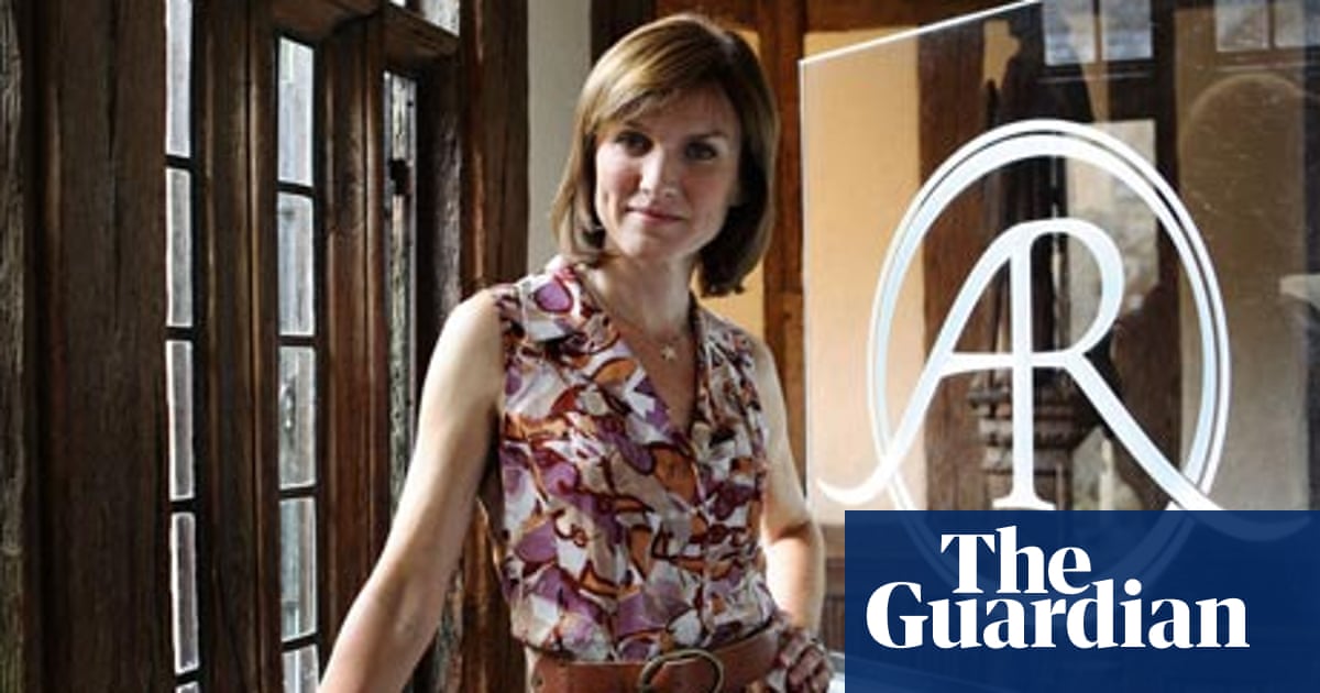Antiques Roadshow S Fiona Bruce It S Hard To Tell The Truth About Tat Bbc One The Guardian Antiques Roadshow S Fiona Bruce It S Hard To Tell The Truth About Tat Bbc One The Guardian