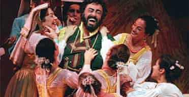 Luciano Pavarotti in L'Elisir d'Amore at Metropolitan Opera
