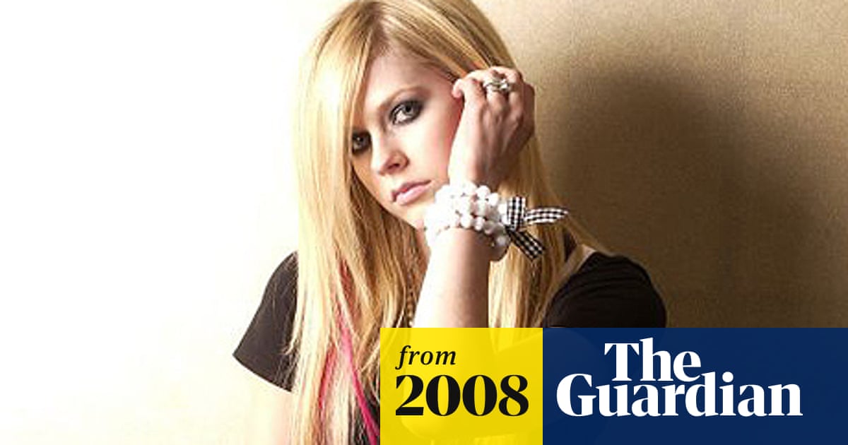 Avril Lavigne S Youtube Video Earns Her 1m In A Year Music Industry The Guardian Avril Lavigne S Youtube Video Earns Her 1m In A Year Music Industry The Guardian