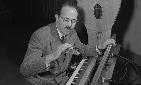 Maurice Martenot playing an ondes martenot