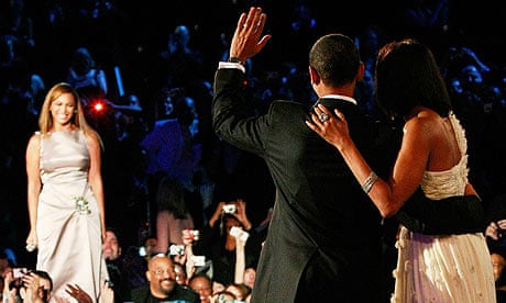Beyonce performs for Barack and Michelle Obama 