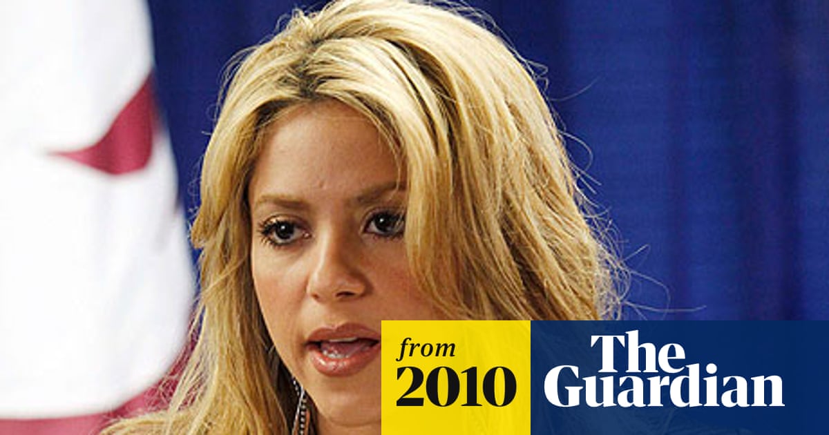 Shakira Attacks Arizona Immigration Law Shakira The Guardian
