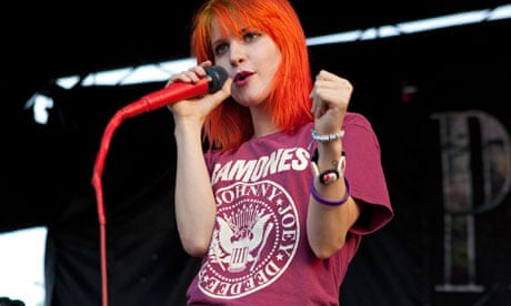 Hayley Williams of Paramore sports a Ramones shirt on stage