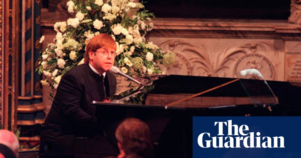 Elton John performs Candle in the Wind at Princess Diana's funeral
