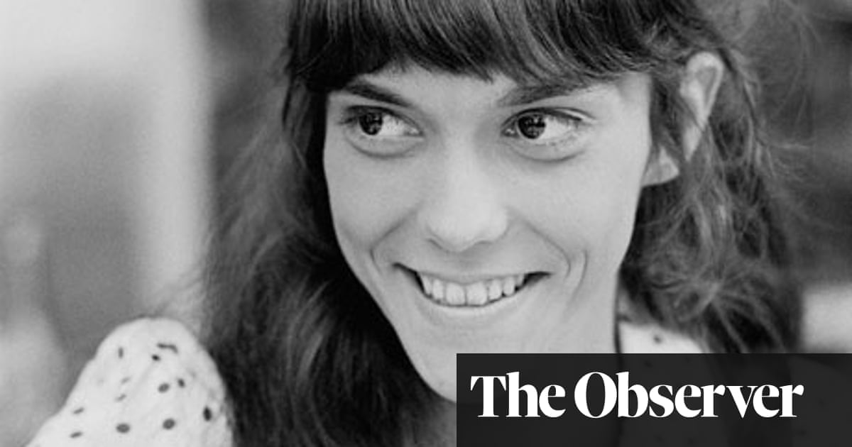 Karen Carpenter's tragic story | Biography books | The Guardian