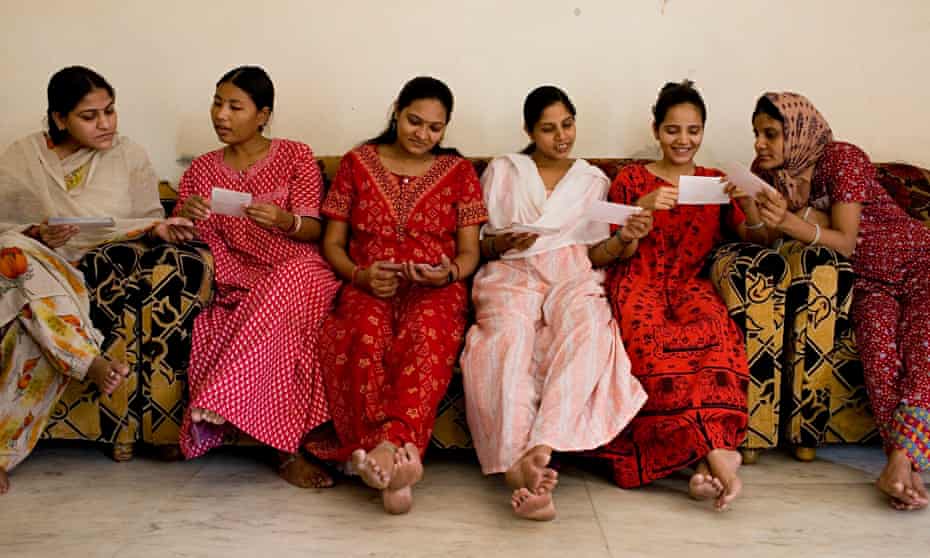 Surrogate mothers in India are plentiful. 